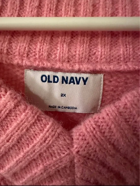Old Navy Pink V-Neck Pullover Sweater - Picture 3 of 4
